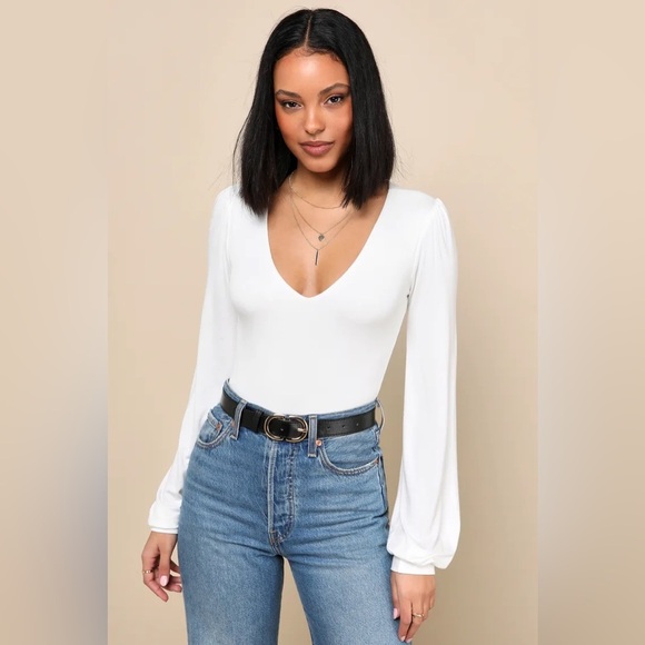 Lulus Tops - Lulus Kaylene Ivory V-Neck Balloon Sleeve Bodysuit Size Medium